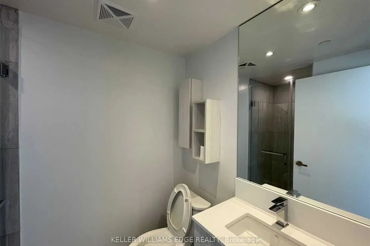 Additional image 6 of 195 Redpath Avenue 1206