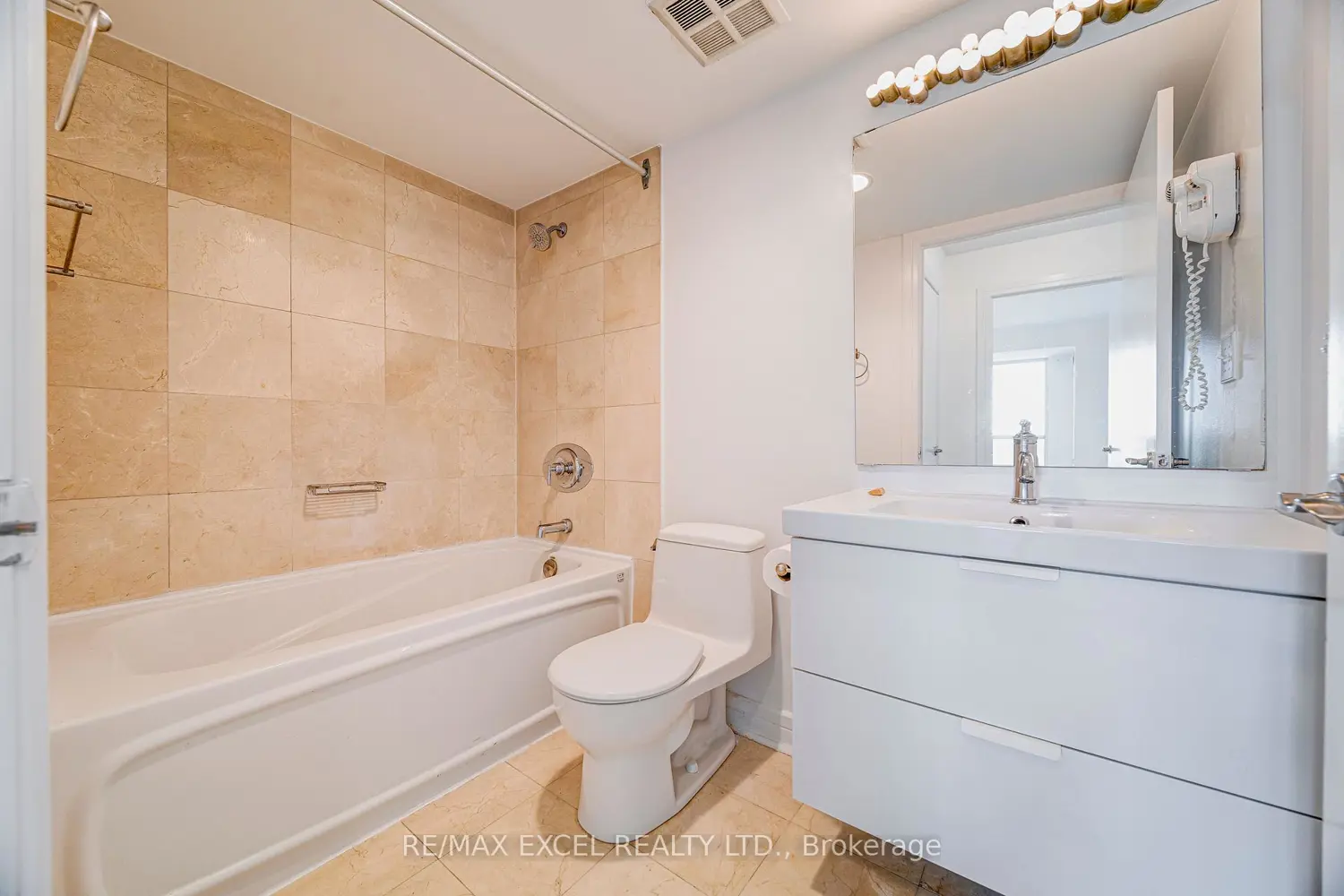 Additional image 5 of 18 Harrison Garden Boulevard 1512