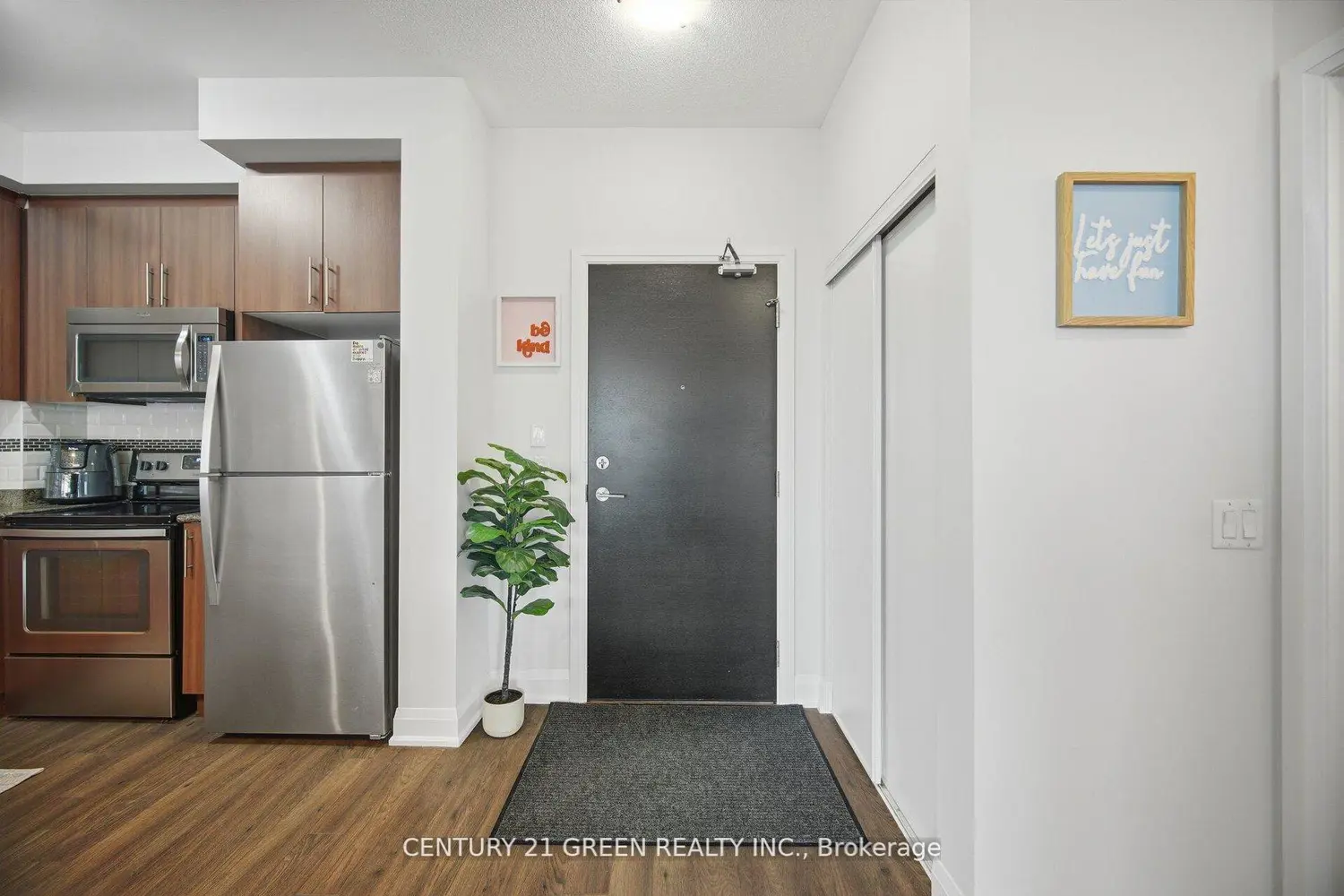 55 Yorkland Boulevard 409 photo 4