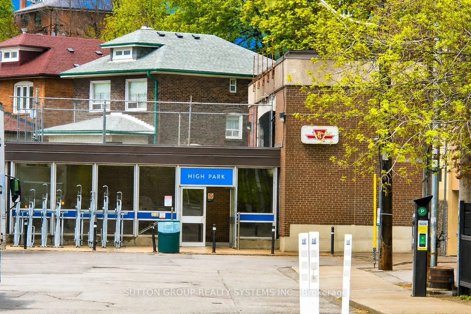 Additional image 2 of 2000 Bloor Street 315