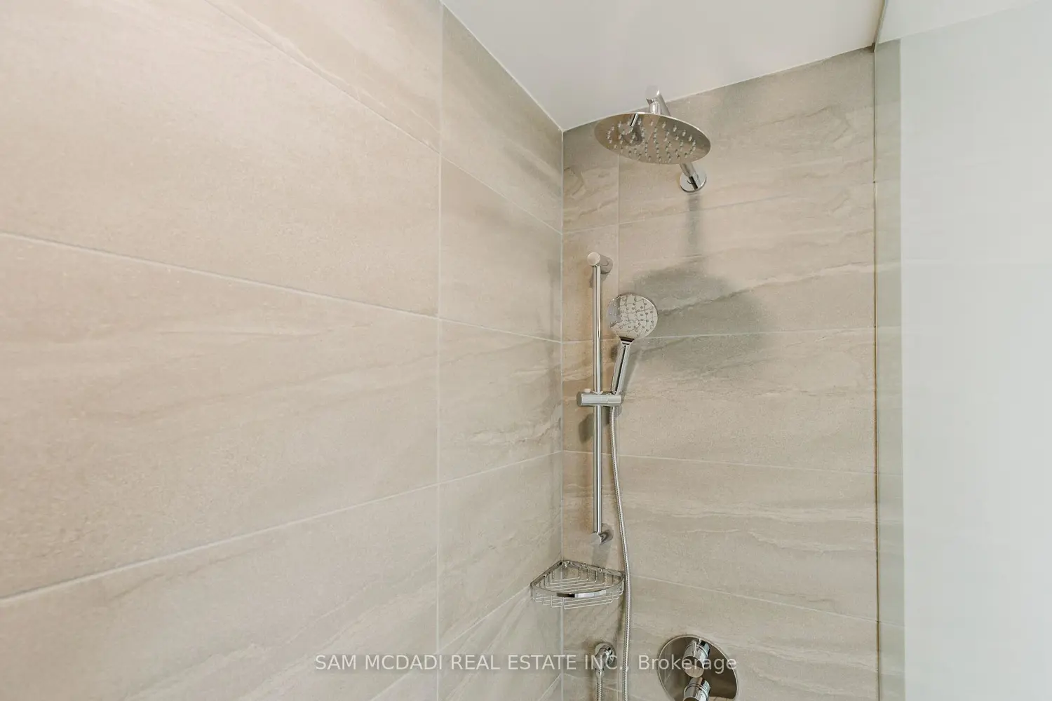 202 Burnhamthorpe Road 2003 photo 4