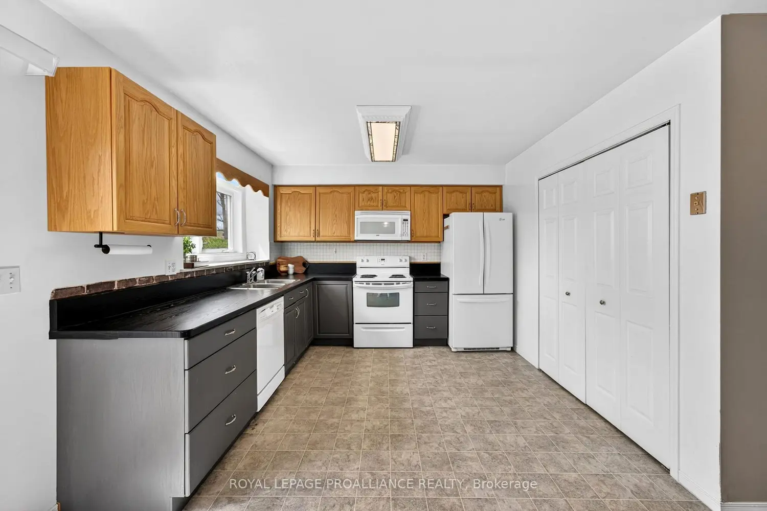 9 Progress Avenue 4 photo 5