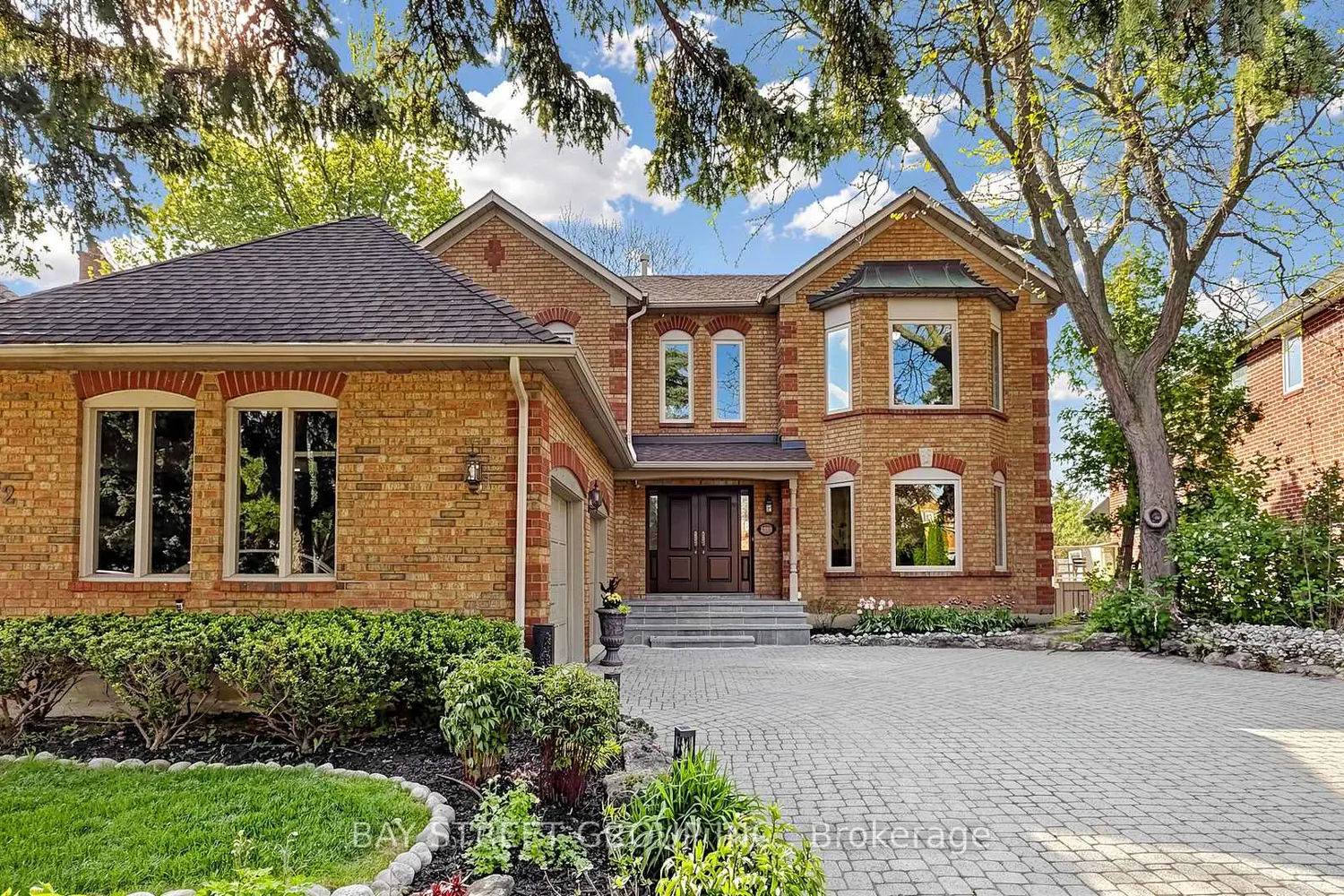1742 Sir Monty's Drive