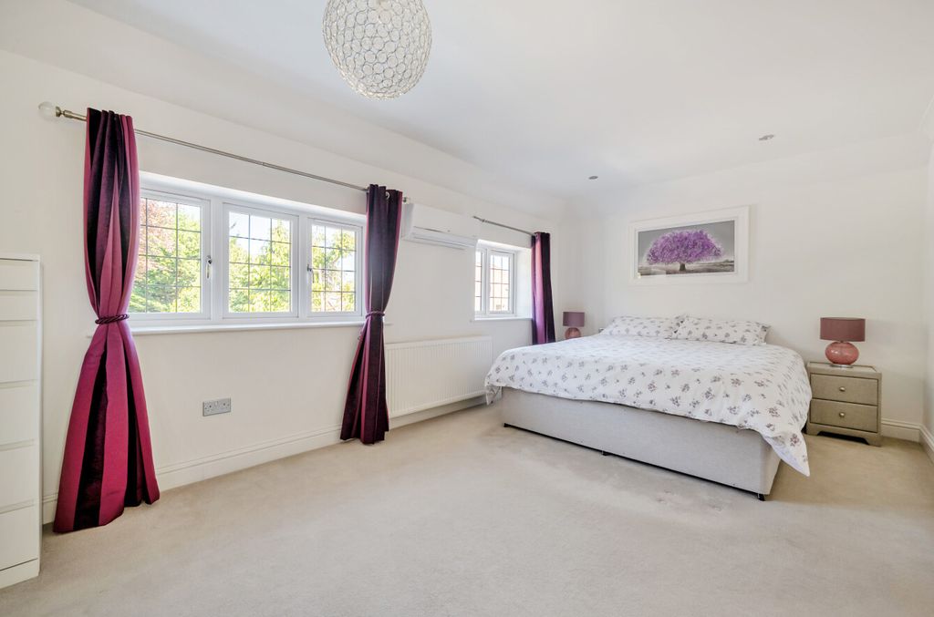 Additional image 6 of 4 bed detached house for saleReading Road South, Fleet, Hampshire GU52