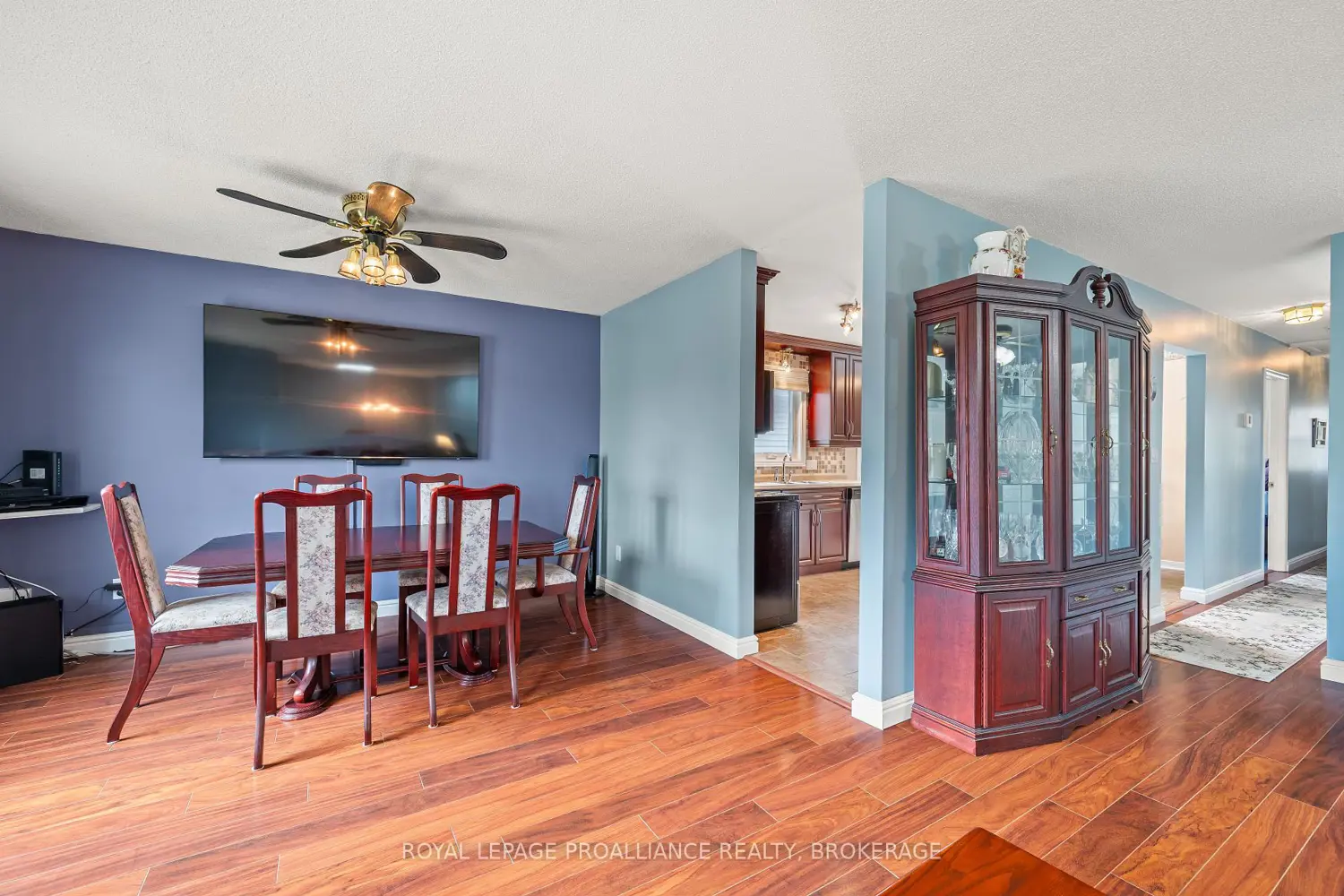 307 Amherst Drive photo 5