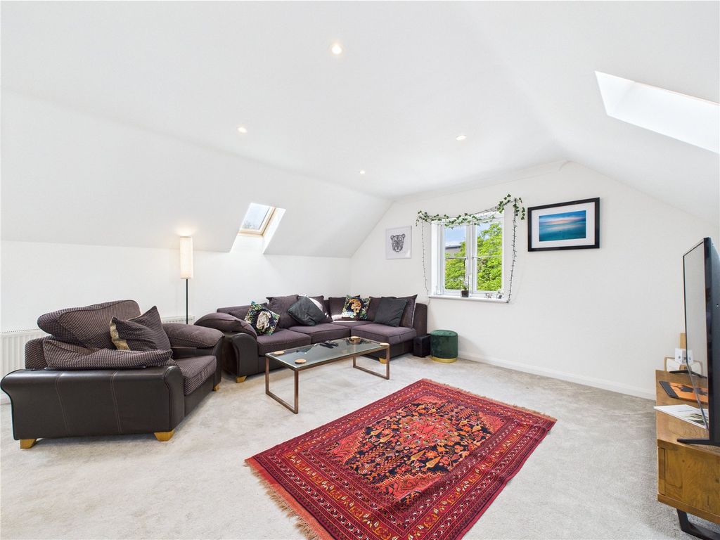 Additional image 10 of 2 bed flat for saleReading Road South, Fleet, Hampshire GU52