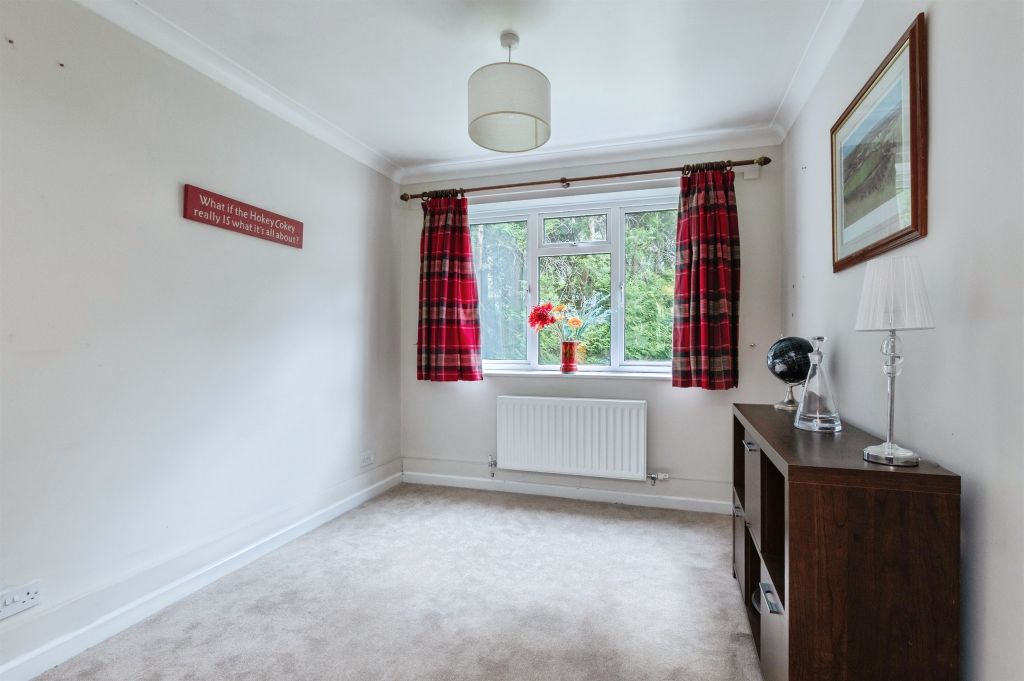 Additional image 8 of 3 bed flat for saleAldridge Road, Ferndown BH22