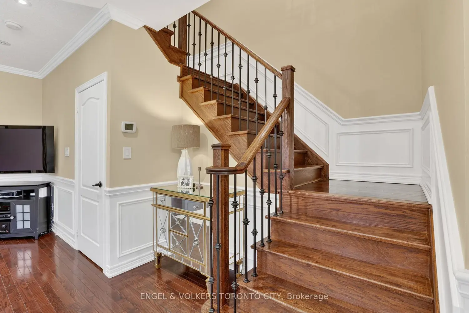 22 Ozner Crescent photo 4