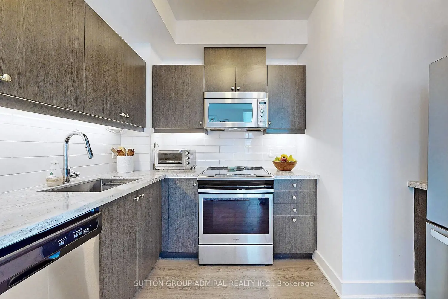 Additional image 8 of 1486 Bathurst Street 907