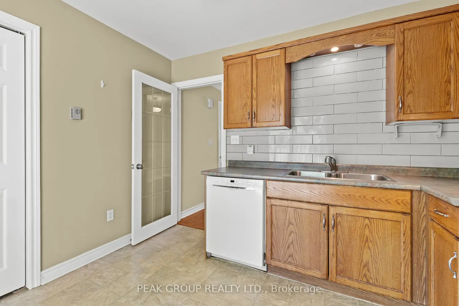 226 Vansickle Road 7 photo 5