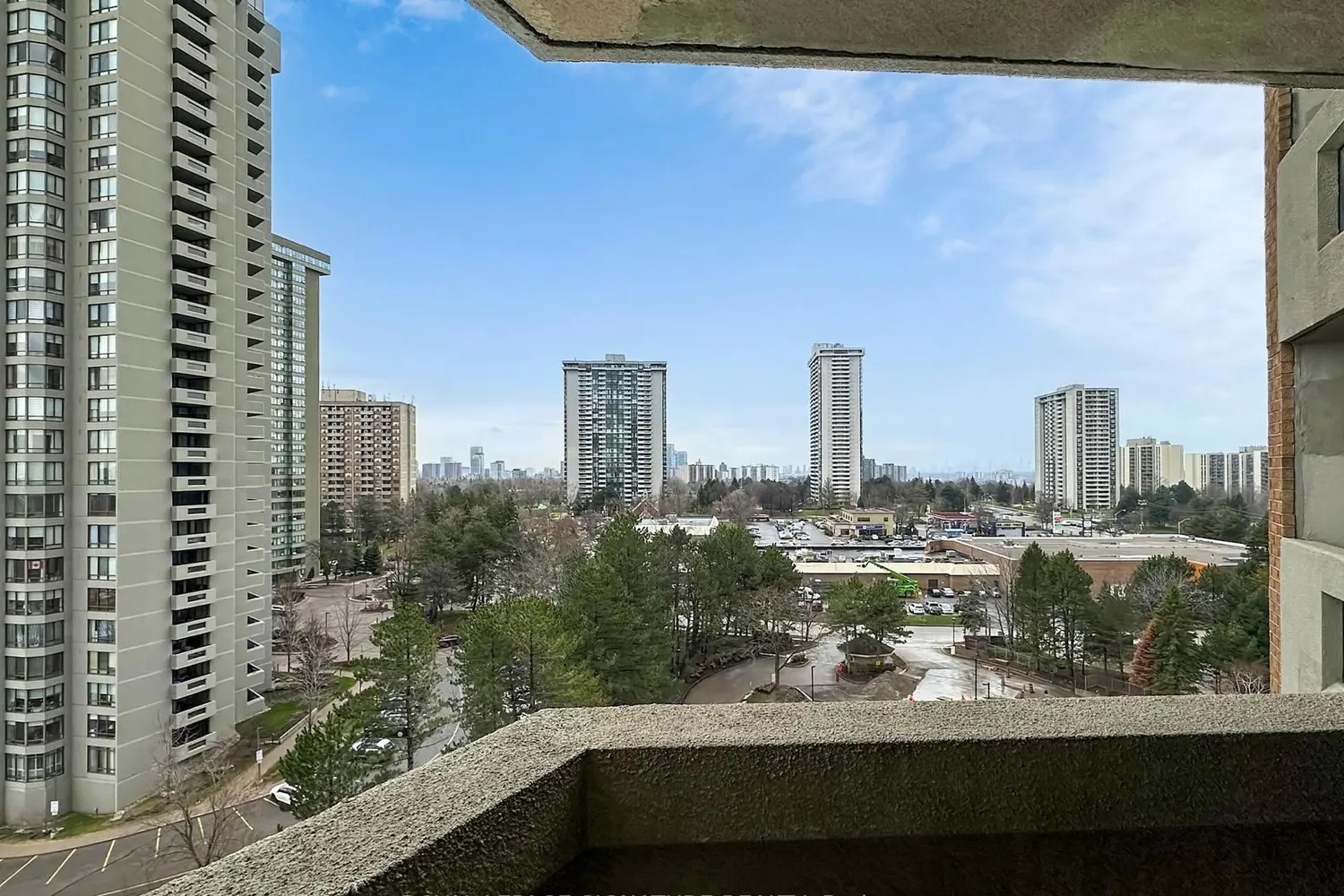 Additional image 15 of 85 Skymark Drive 1001