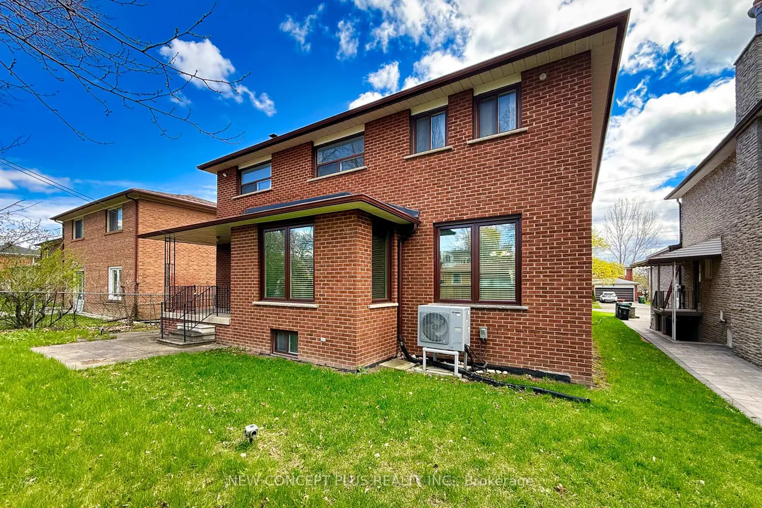 Additional image 18 of 92 Charlton Boulevard