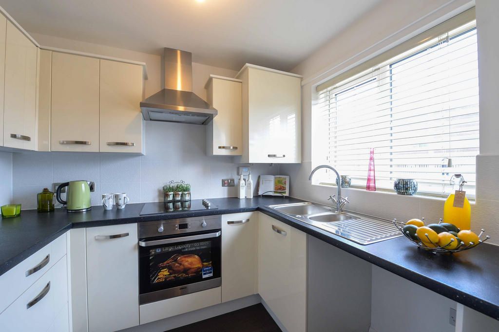 1 bed flat for saleCable Drive, Cheshire WA6 photo 4