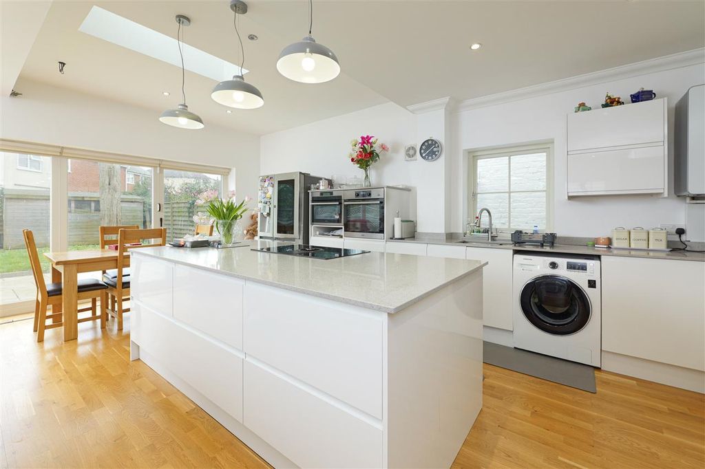 Additional image 7 of 5 bed detached house for saleClark House, South Road, Faversham ME13