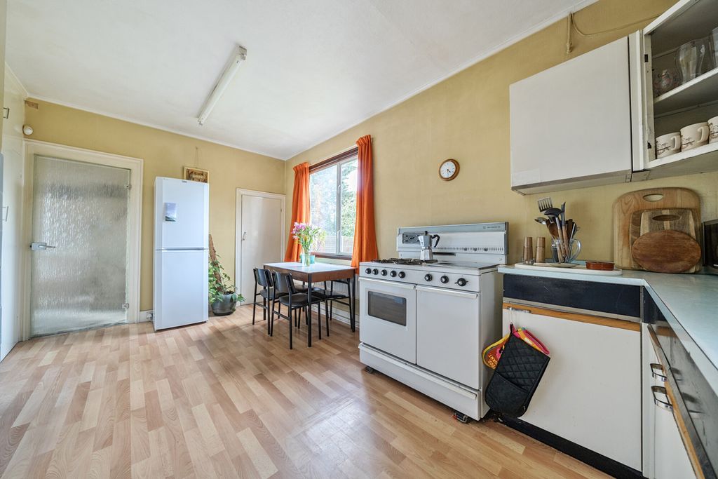 Additional image 20 of 3 bed detached house for saleColyers Lane, Erith DA8