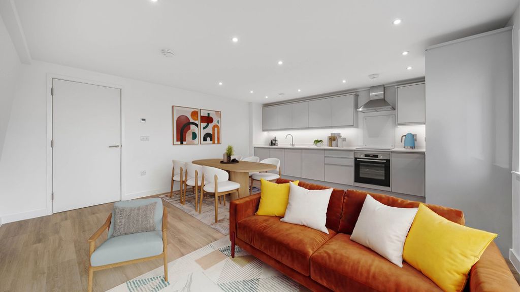 Additional image 4 of 2 bed flat for salePortsmouth Road, Esher KT10