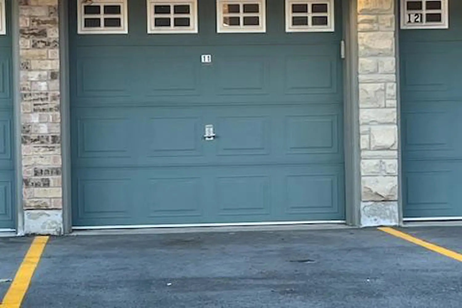Additional image 19 of 647 C Warden Avenue 11