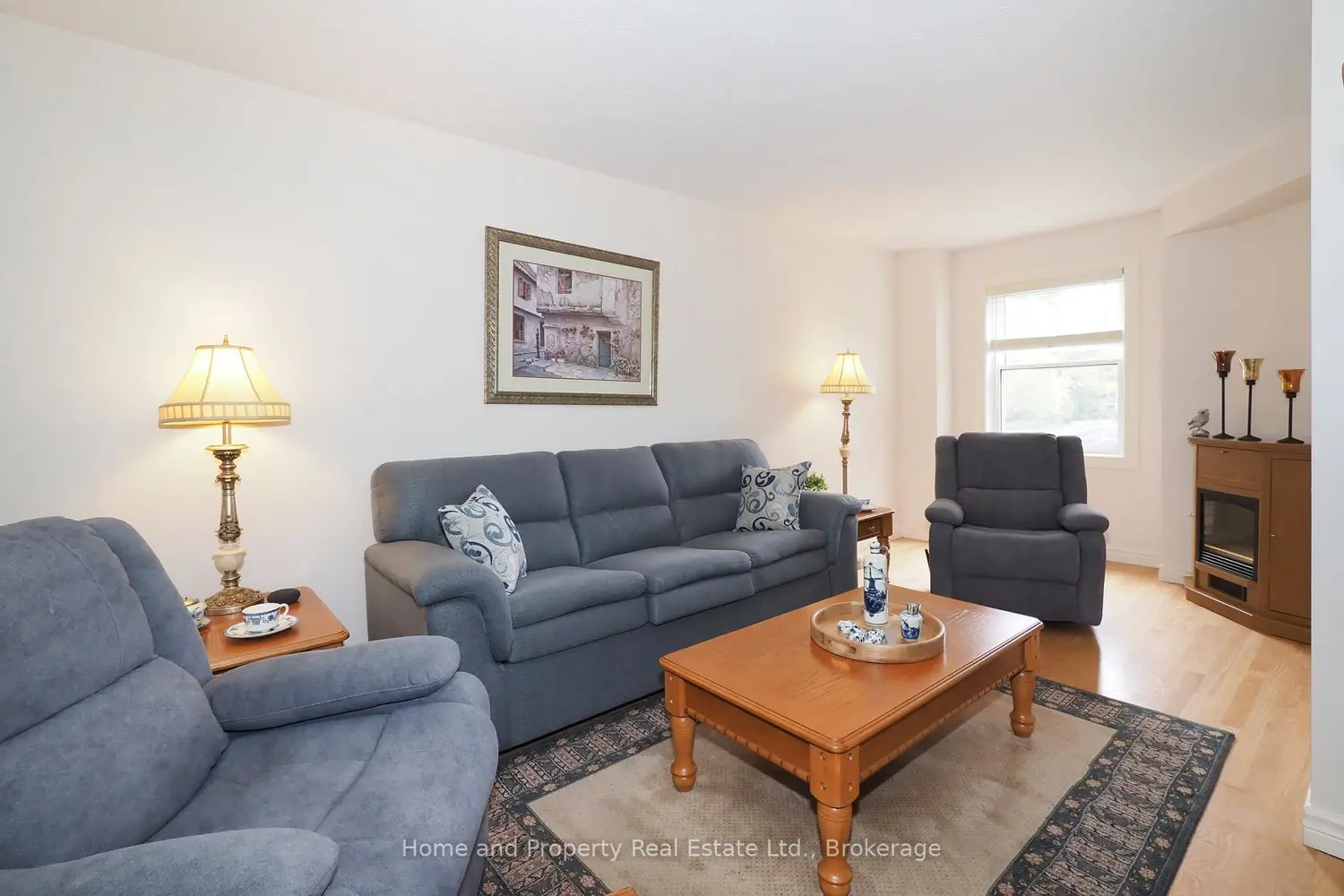 130A Miller Crescent photo 4