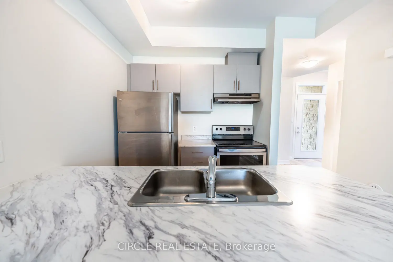 Additional image 5 of 5016 Serena Drive 7