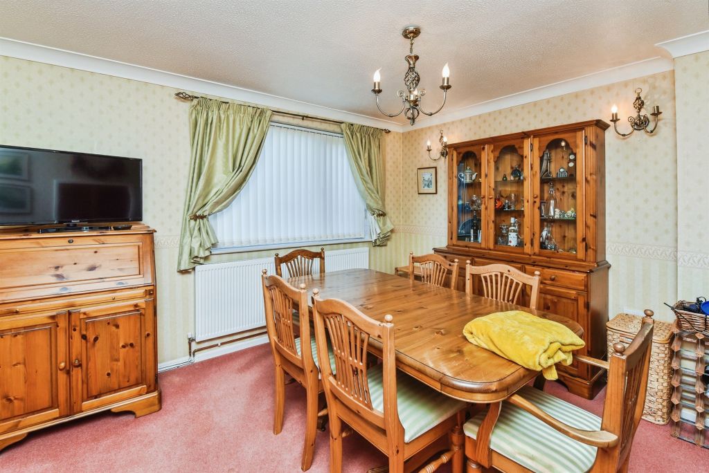 Additional image 6 of 4 bed detached house for saleJay Close, Frome BA11