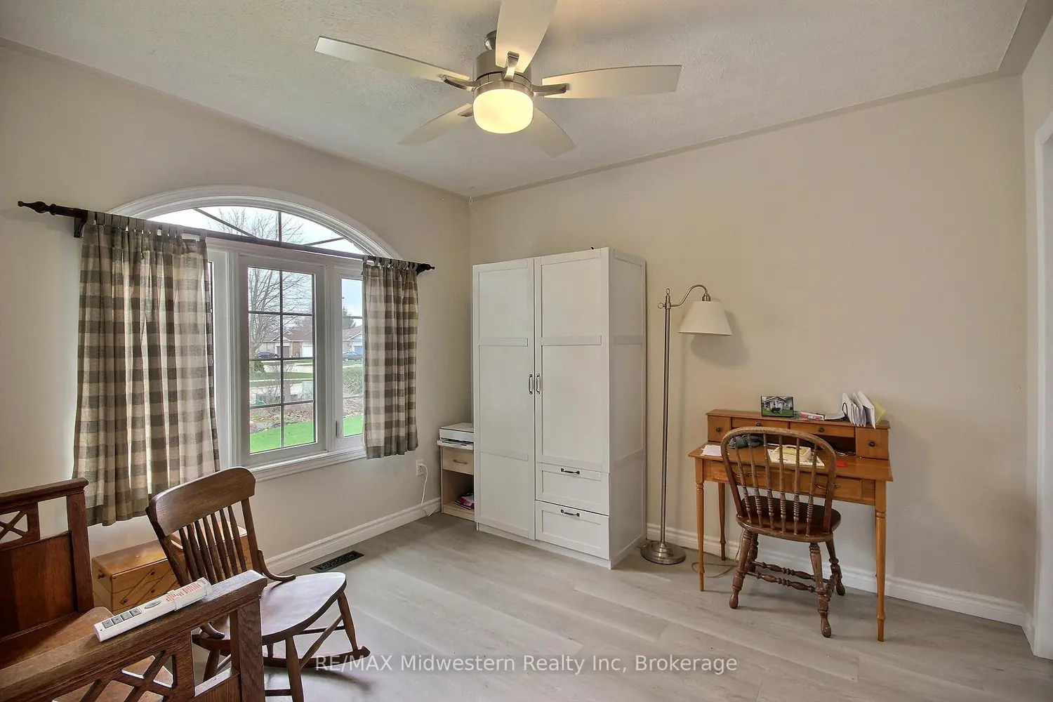 380 Havelock Avenue photo 3
