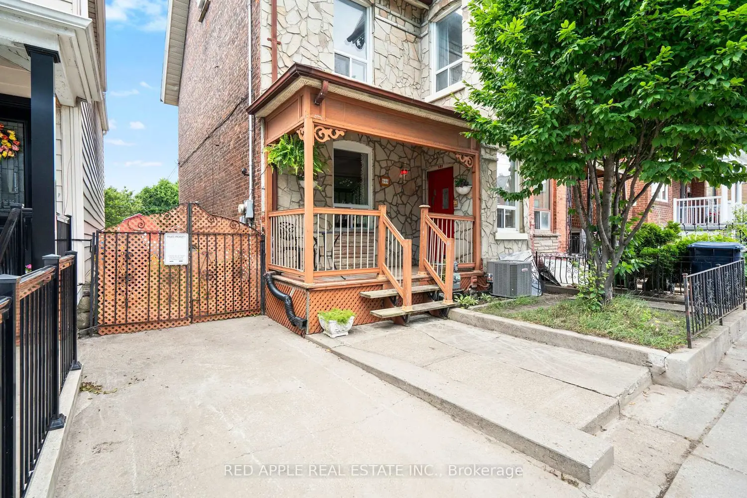 Additional image 2 of 546 Dufferin Street