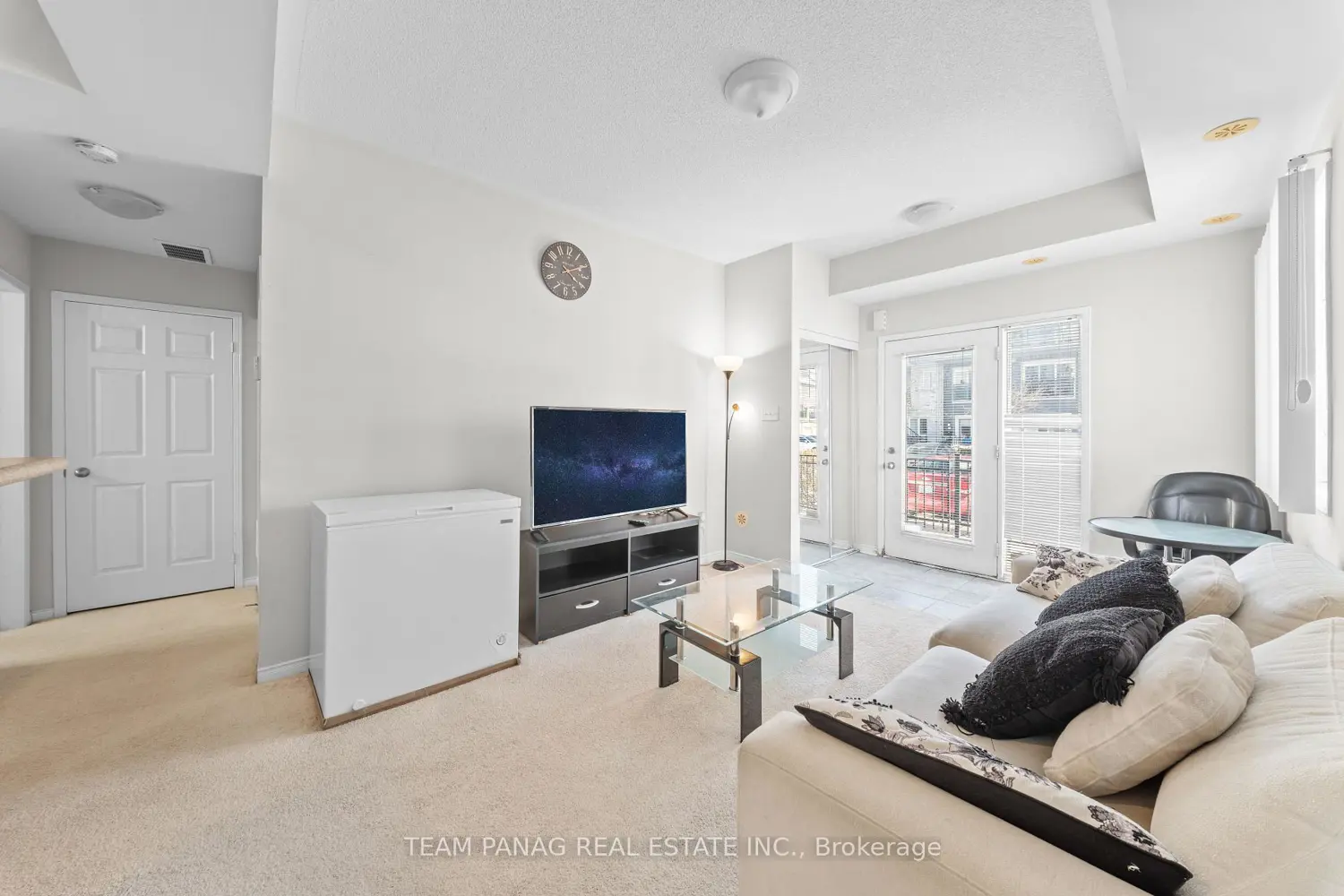60 Fairwood Circle 85 photo 4