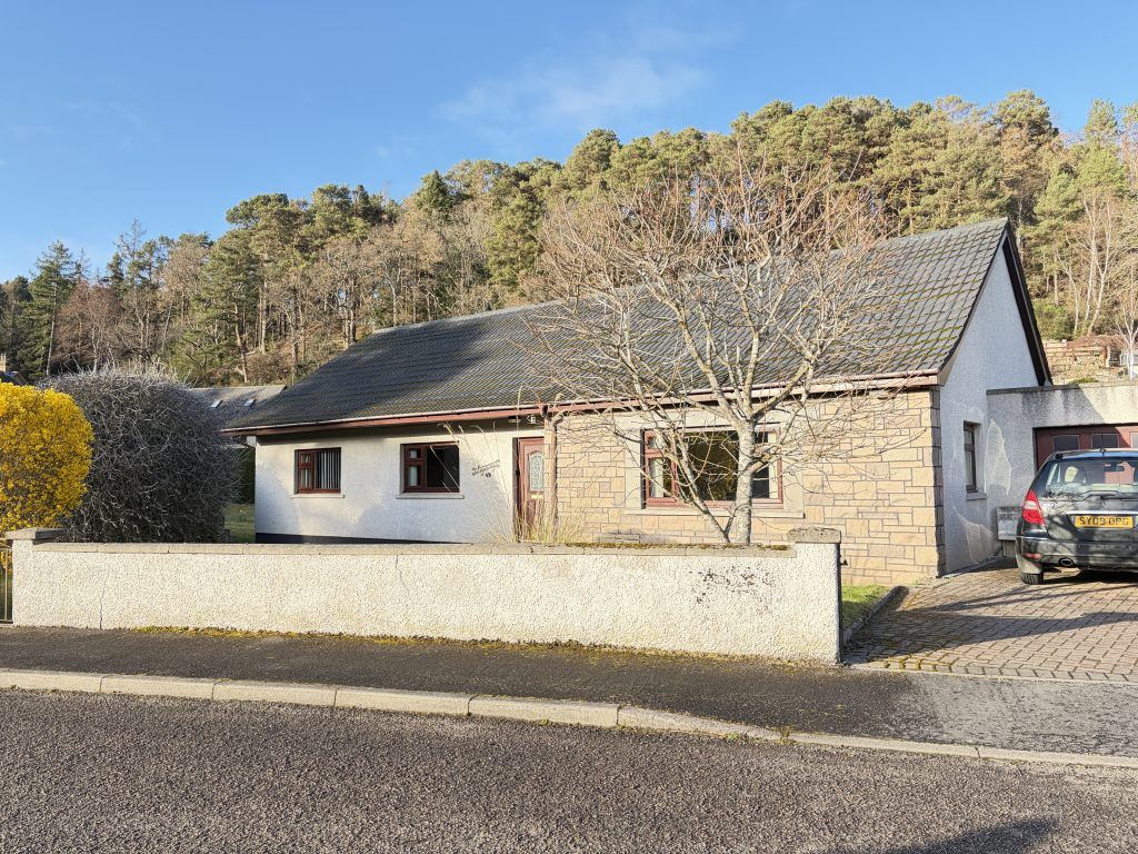 Additional image 2 of 4 bed detached bungalow for saleLynray, 1 Brewster Drive, Forres IV36