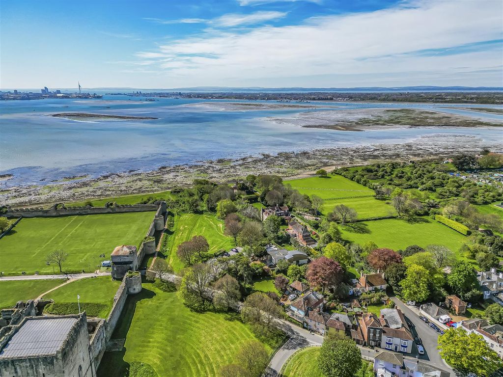 Additional image 40 of 5 bed property for saleCastle Street, Portchester PO16