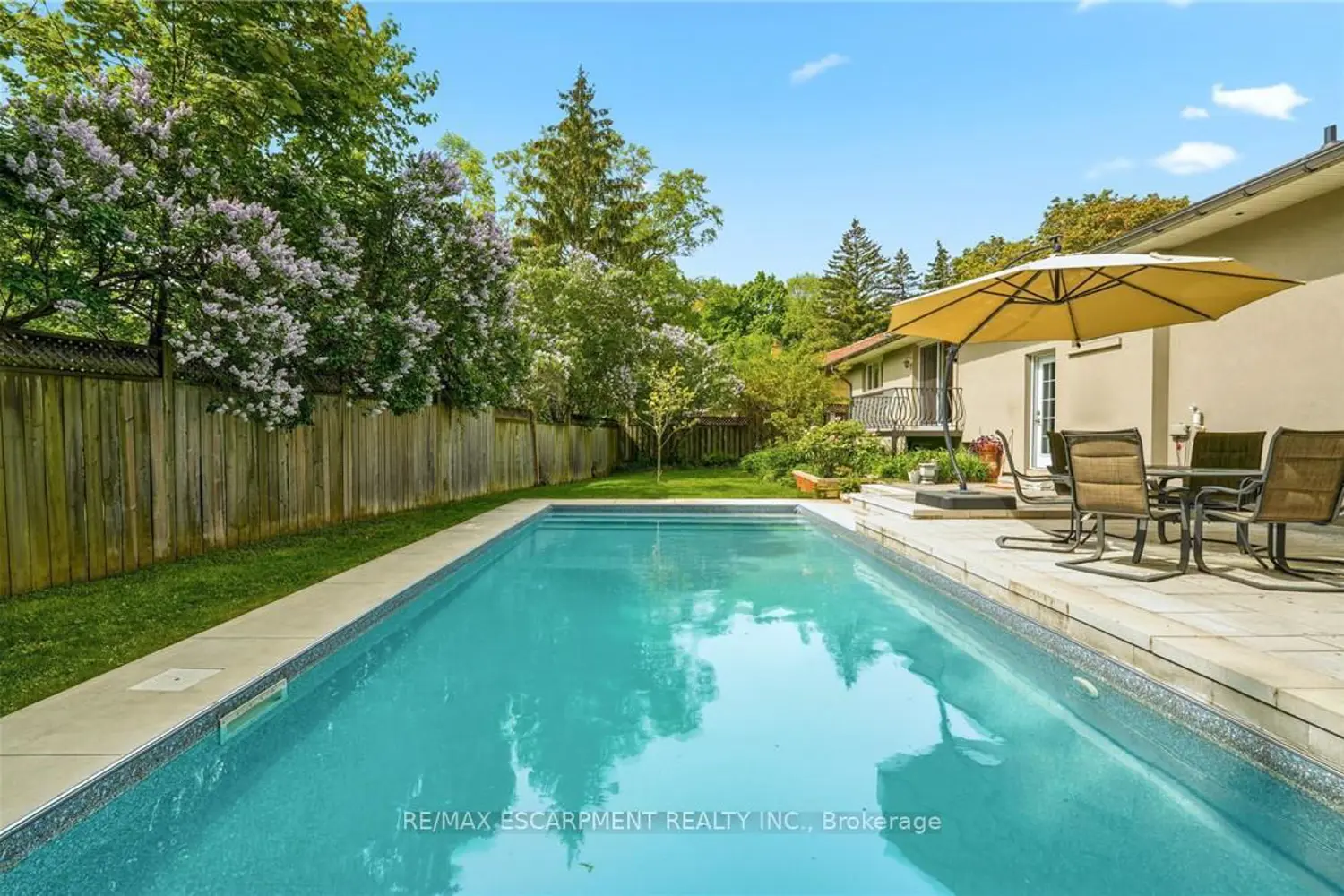 Additional image 18 of 2074 Rebecca Street