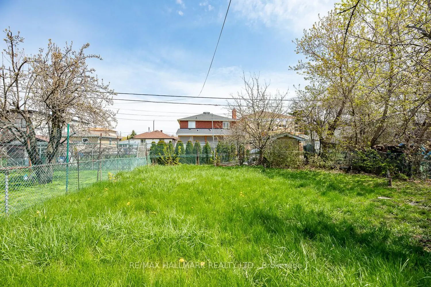 Additional image 18 of 767 Midland Avenue