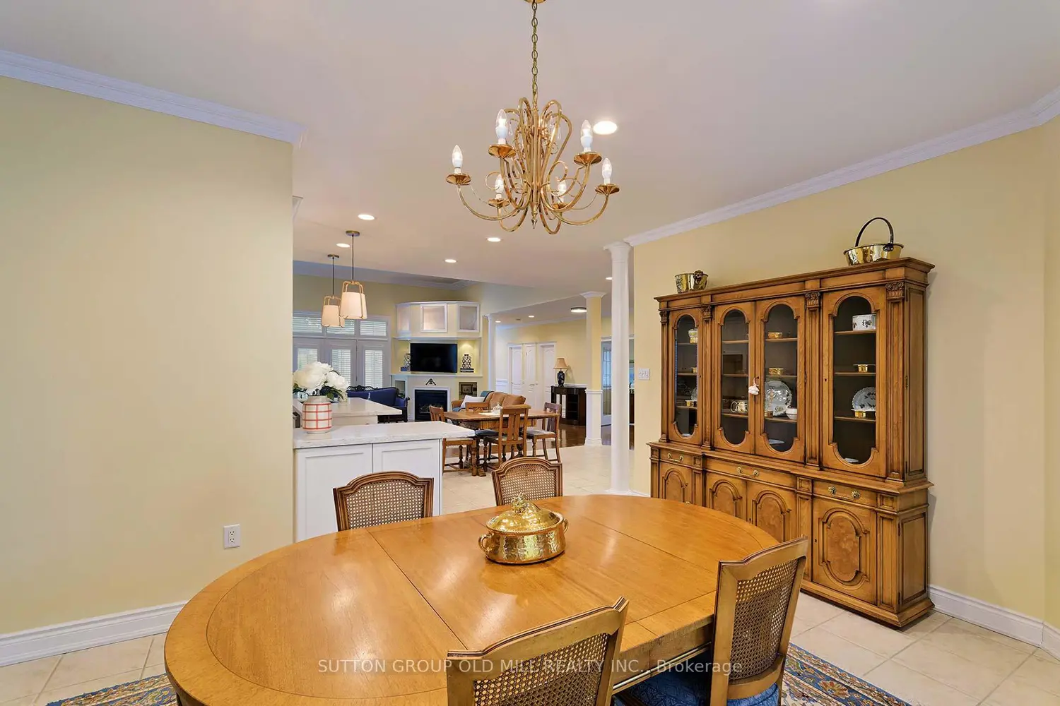 128 Carmela Avenue photo 4