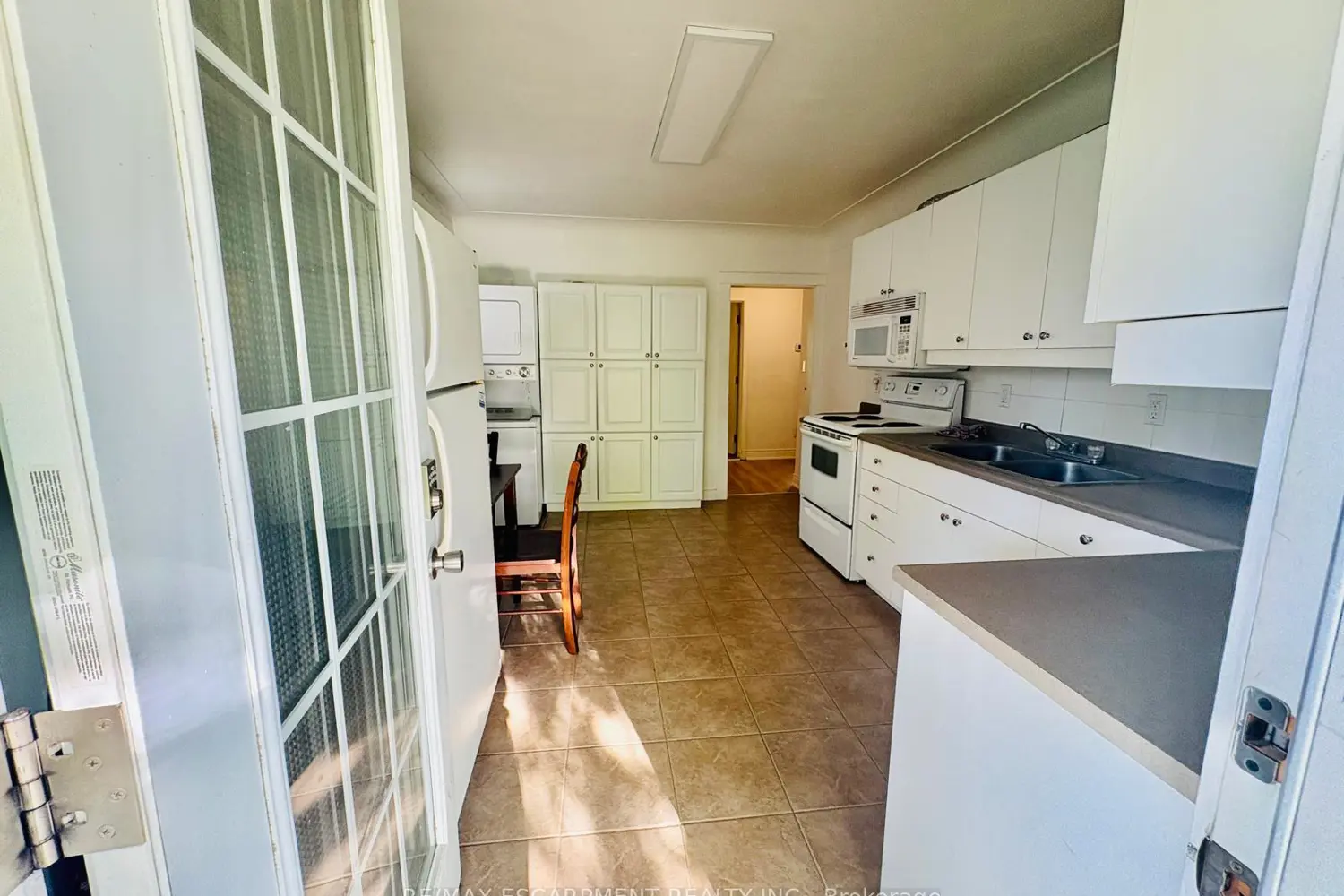 131 Leland Street photo 2