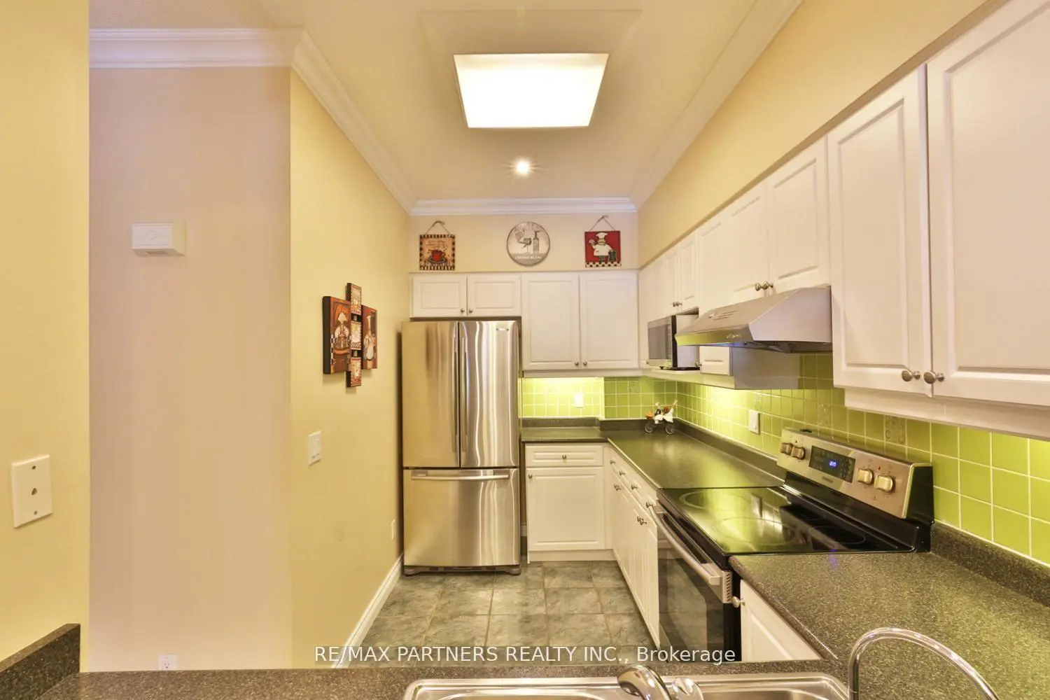 Additional image 5 of 23 St Moritz Way 11