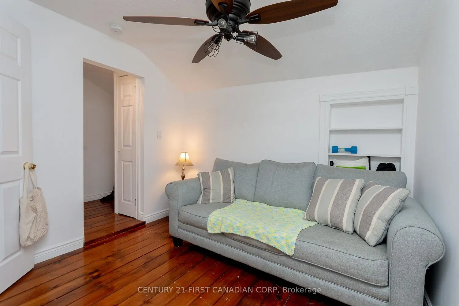331 Erie Street photo 5