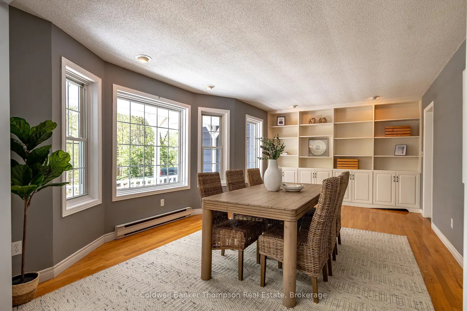 1015 Walker's Glenn Crescent