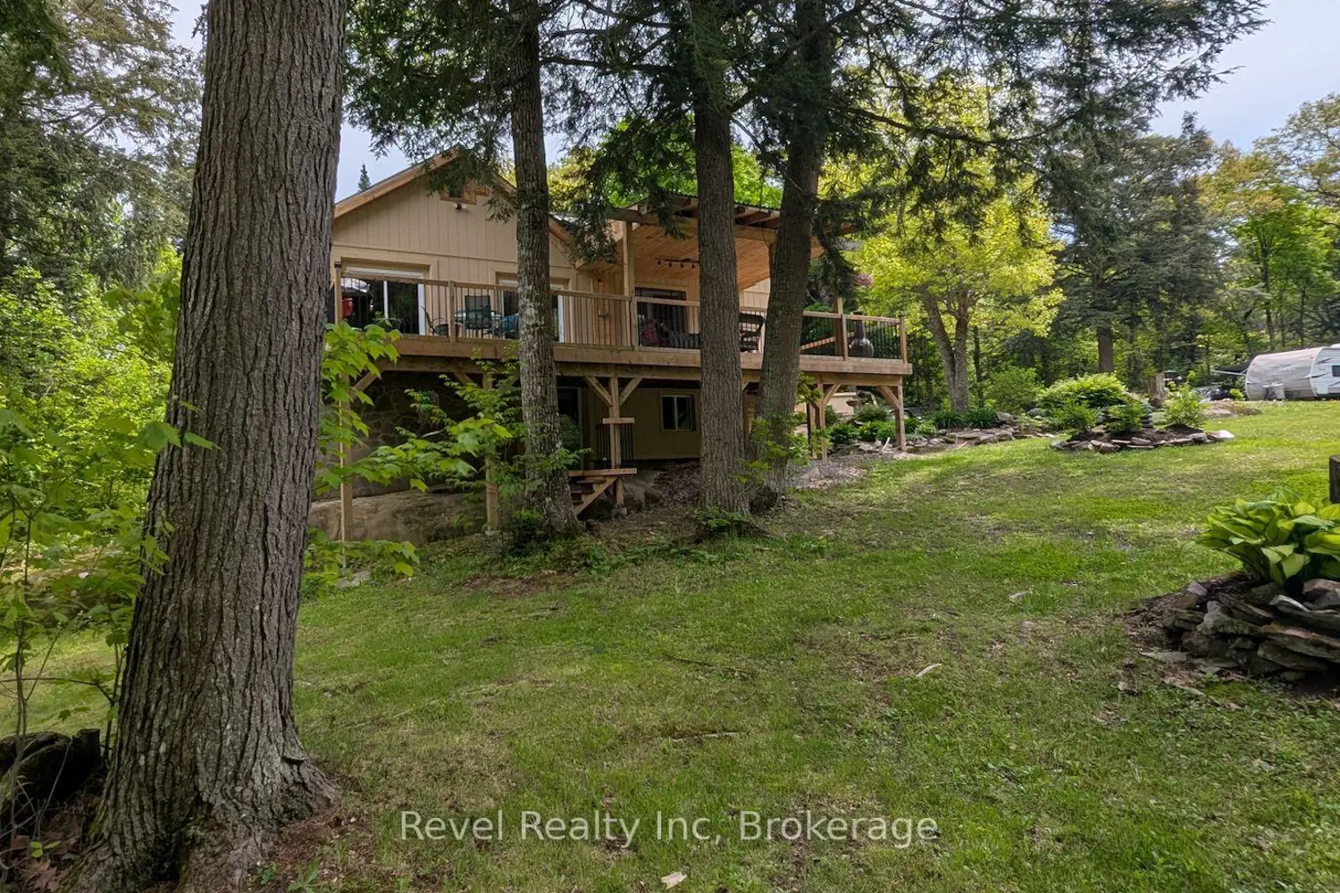 22 Camp Road photo 2