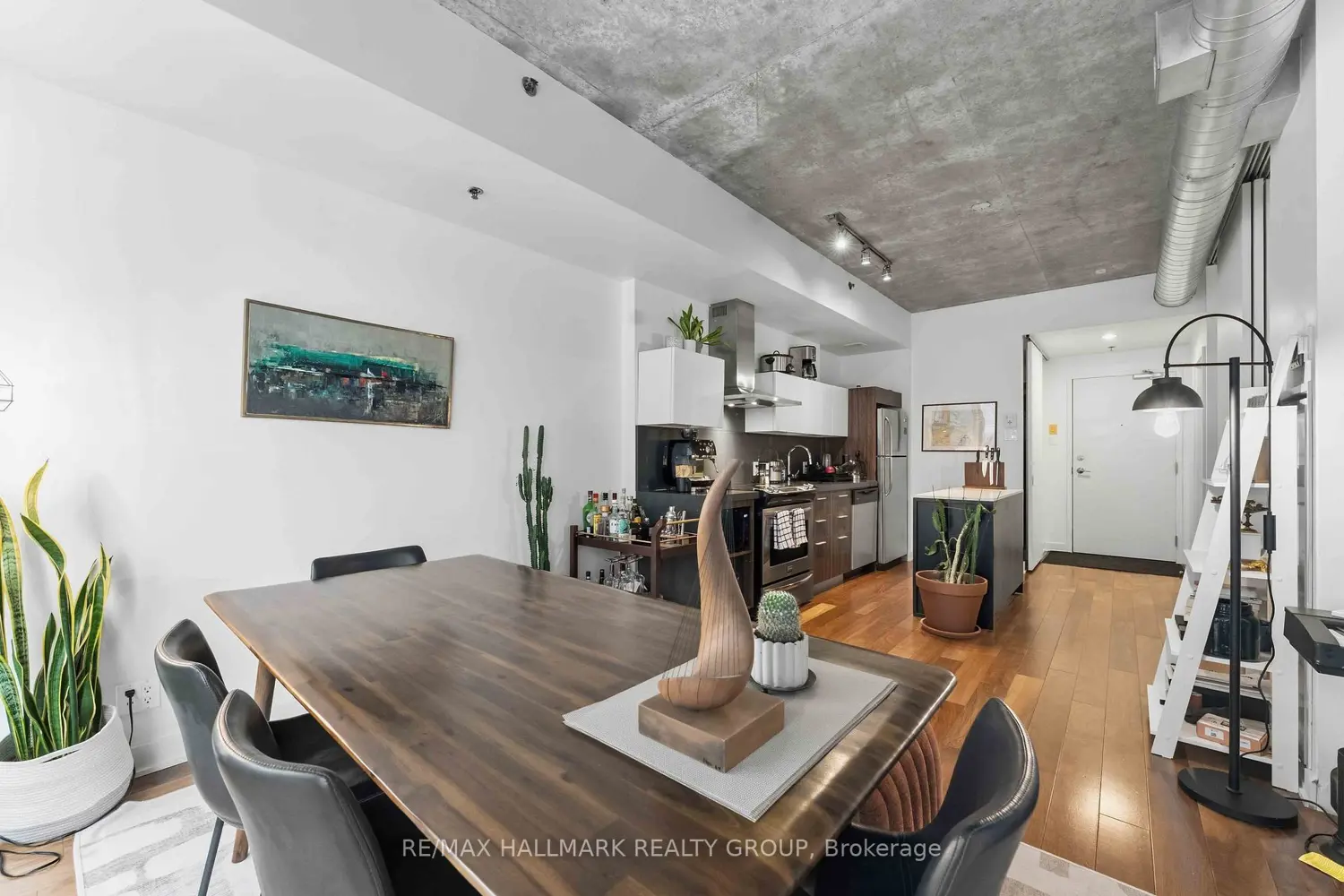 Additional image 8 of 360 Mcleod Street 313