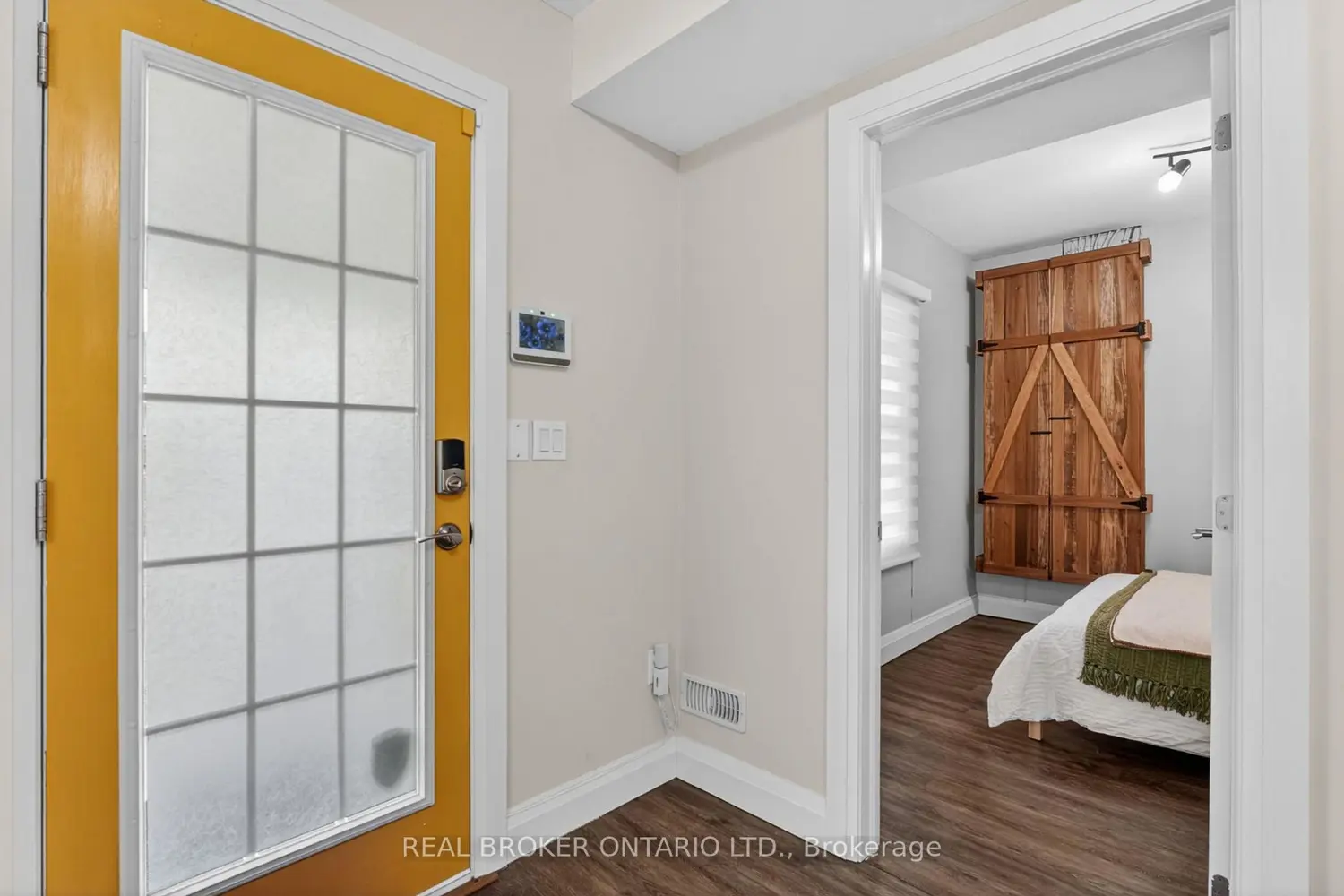 55 Merritt Street photo 5