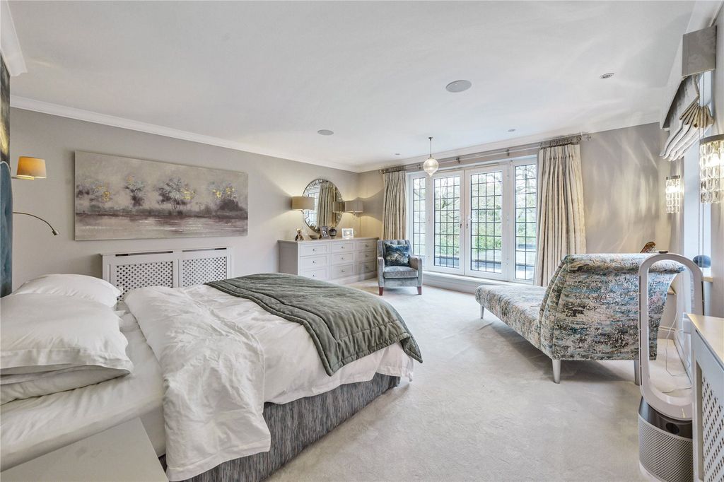 Additional image 2 of 5 bed detached house for saleDukes Wood Drive, Gerrards Cross SL9