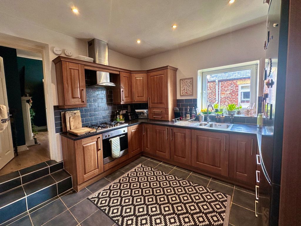 Additional image 3 of 4 bed maisonette for saleAvenue Road, Gateshead NE8