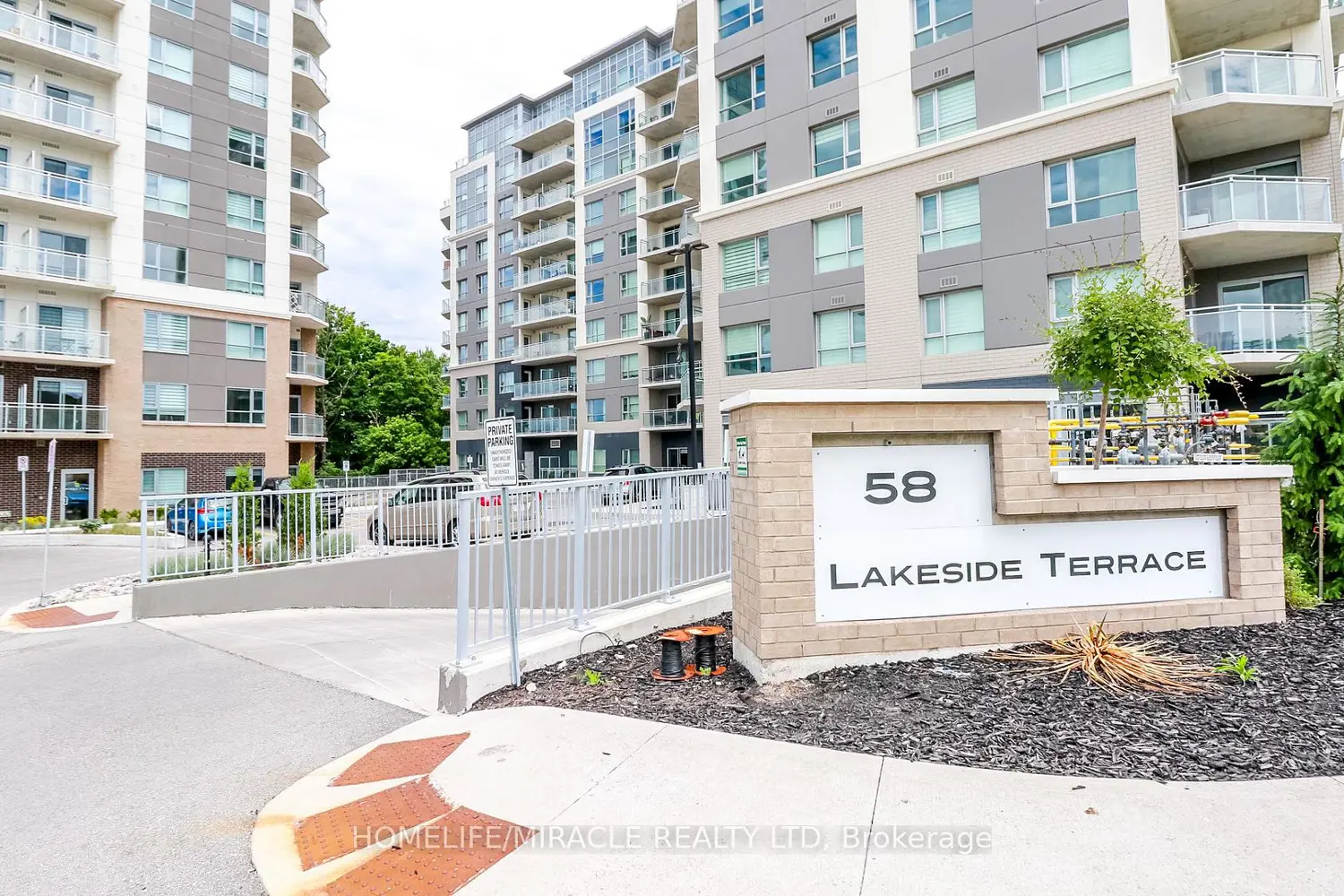 58 Lakeside Terrace 501