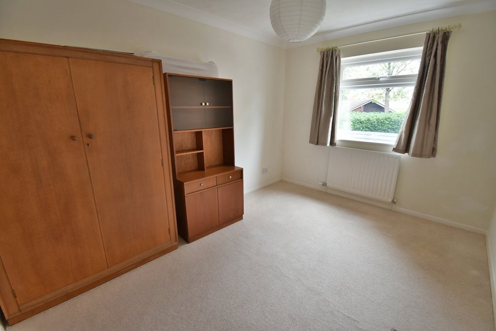 Additional image 11 of 2 bed flat for saleBeaufoys Avenue, Ferndown BH22