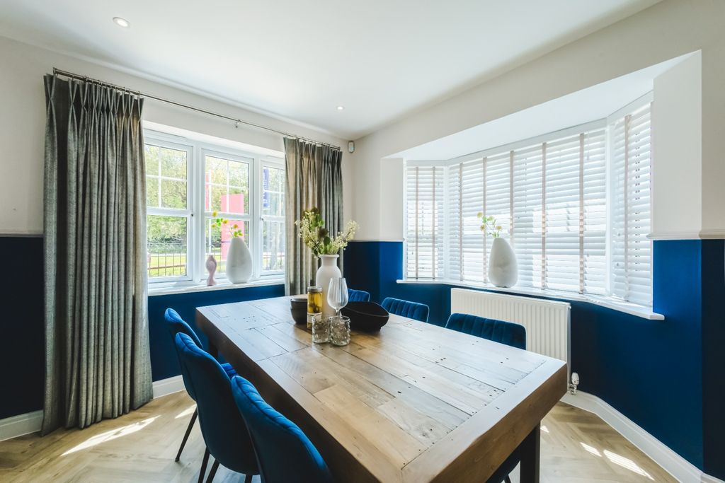 Additional image 5 of 4 bed detached house for saleRobey Avenue, Faringdon, Oxfordshire SN7