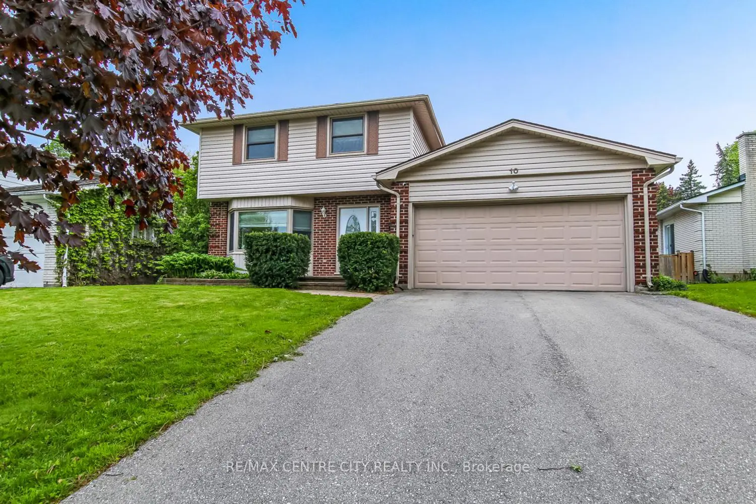 10 Runnymede Crescent photo 2
