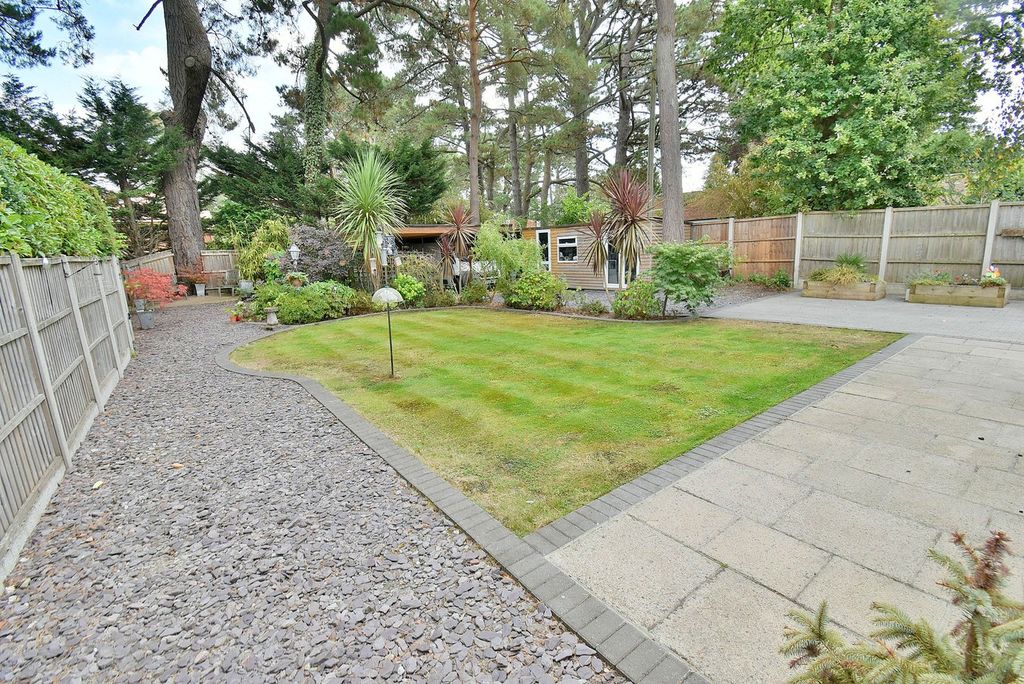 Additional image 2 of 6 bed detached house for saleGolf Links Road, Ferndown BH22