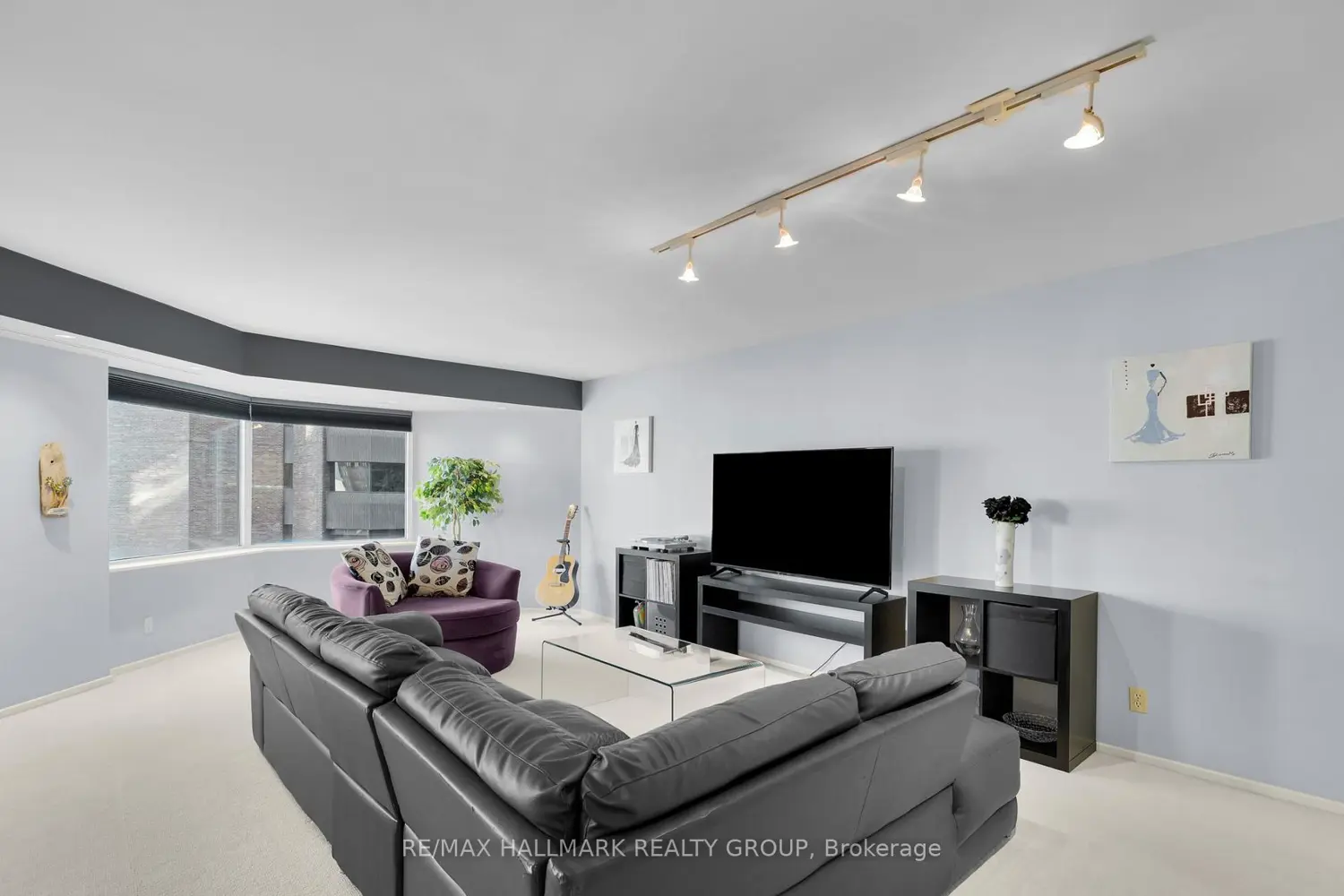 Additional image 8 of 151 Bay Street 810