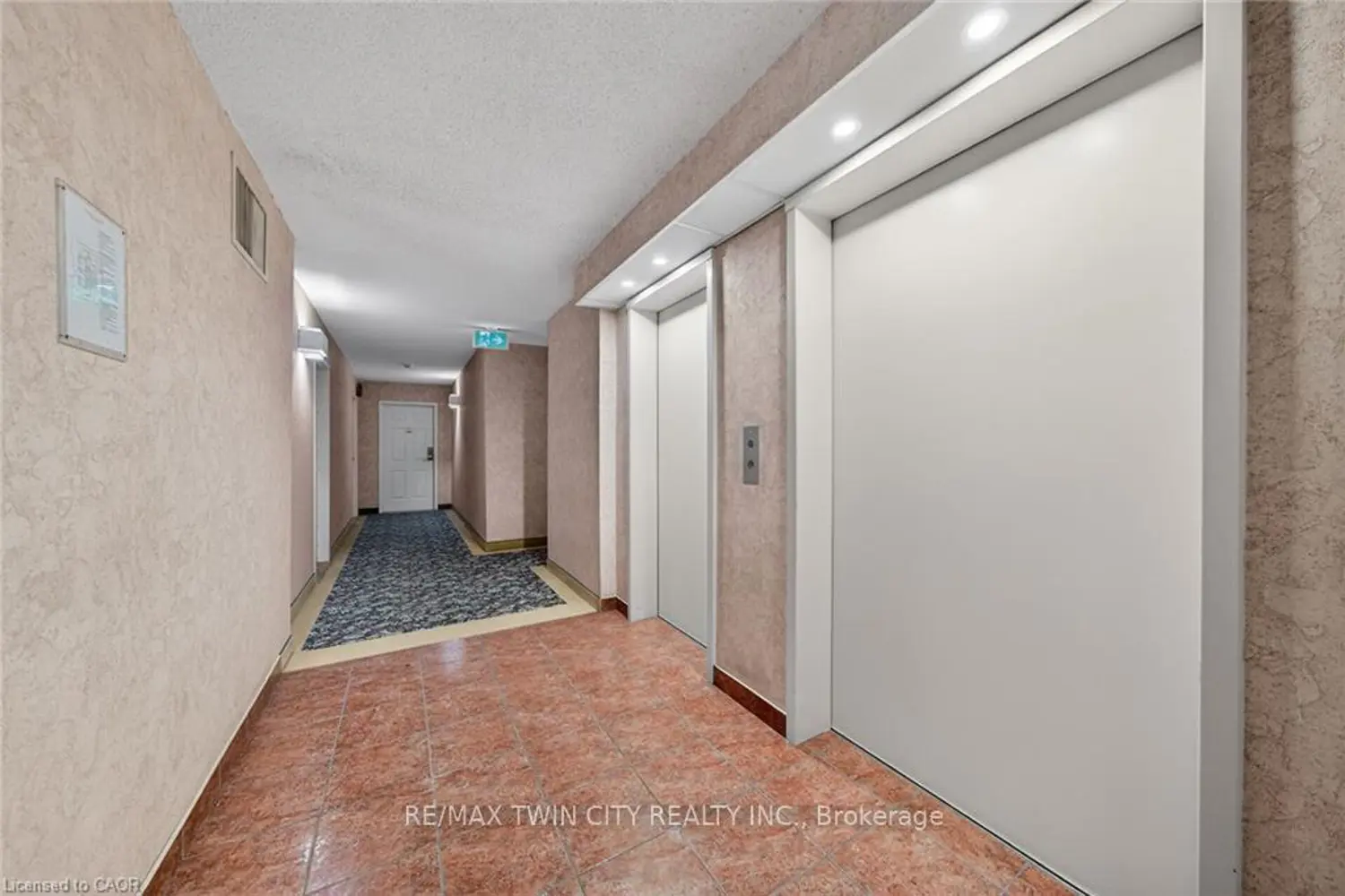 150 Queen Street 301 photo 3