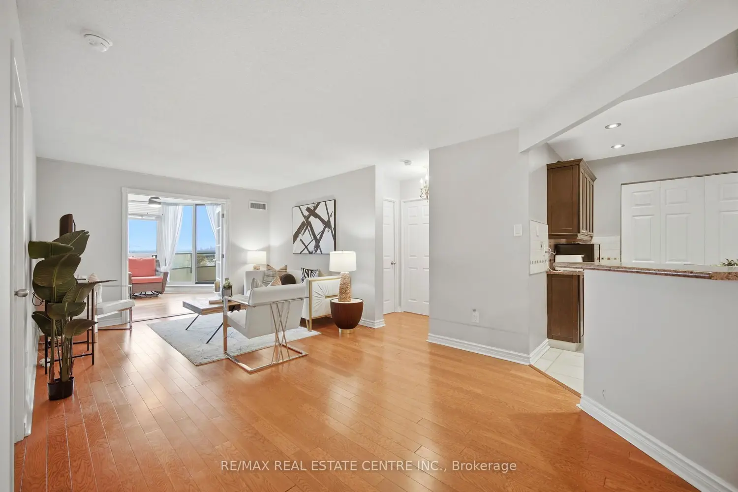 8501 Bayview Avenue 1414 photo 3