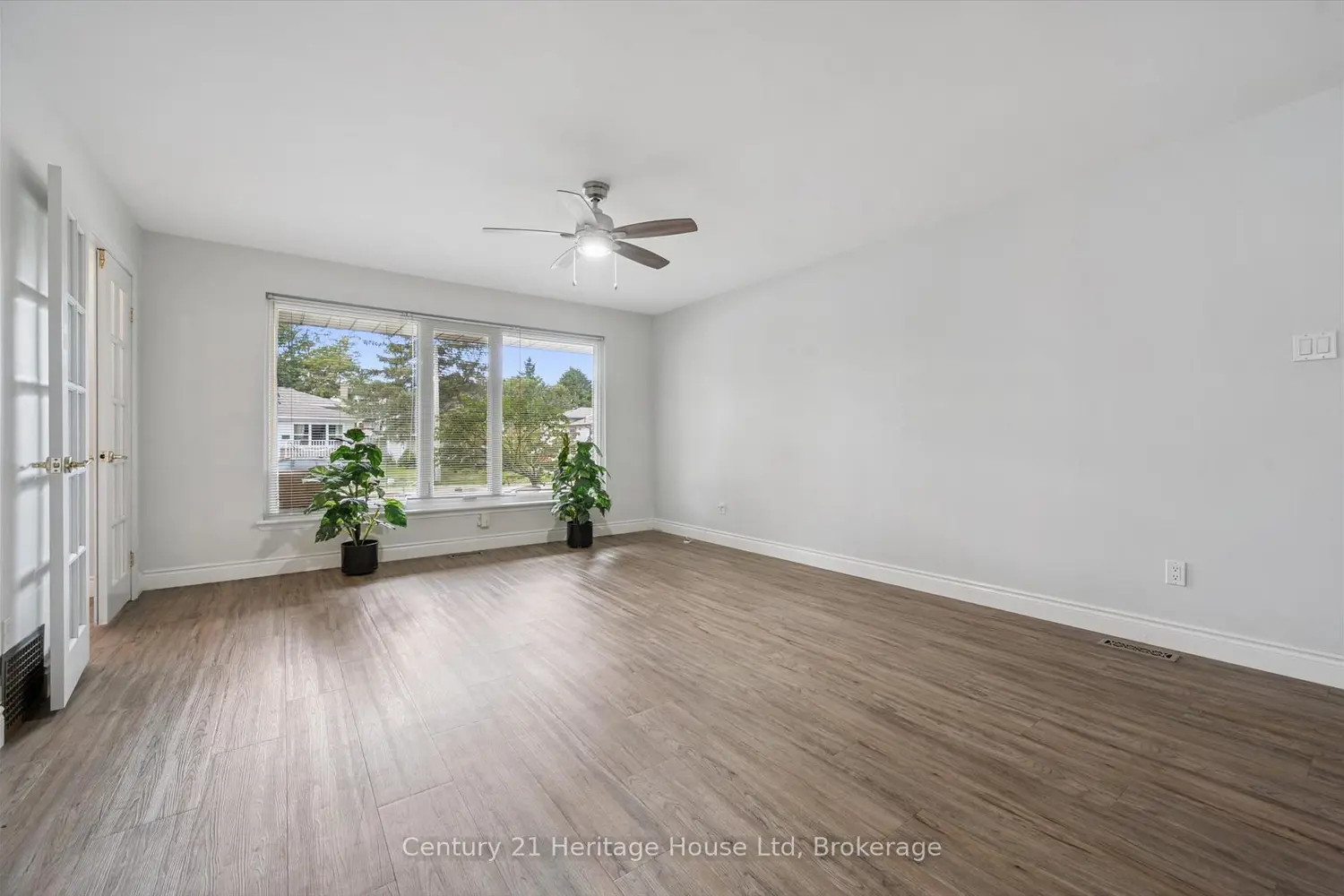 378 West Acres Drive photo 4